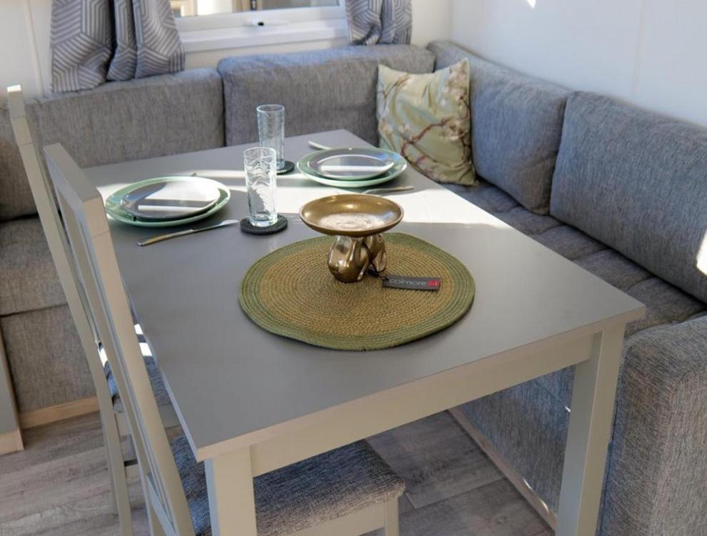Camping Zavelbos Superior Chalet Maaseik Εξωτερικό φωτογραφία